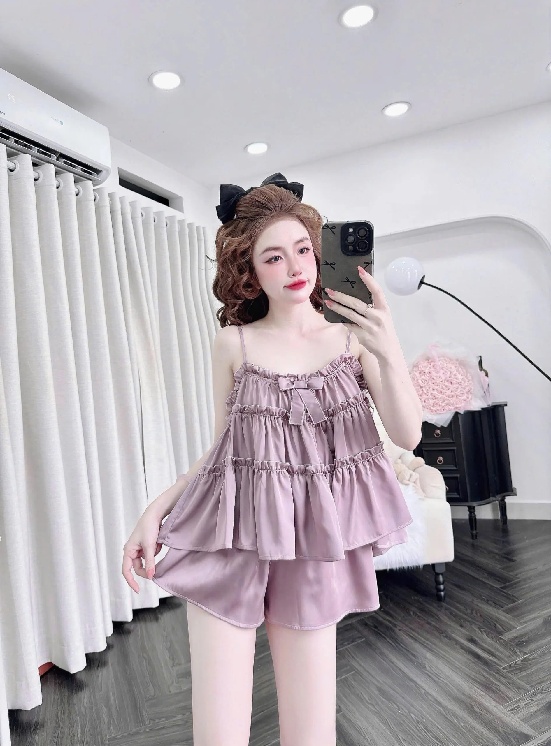 Bộ ngủ lụa quần đùi hai tầng nơ to - Ảnh 9