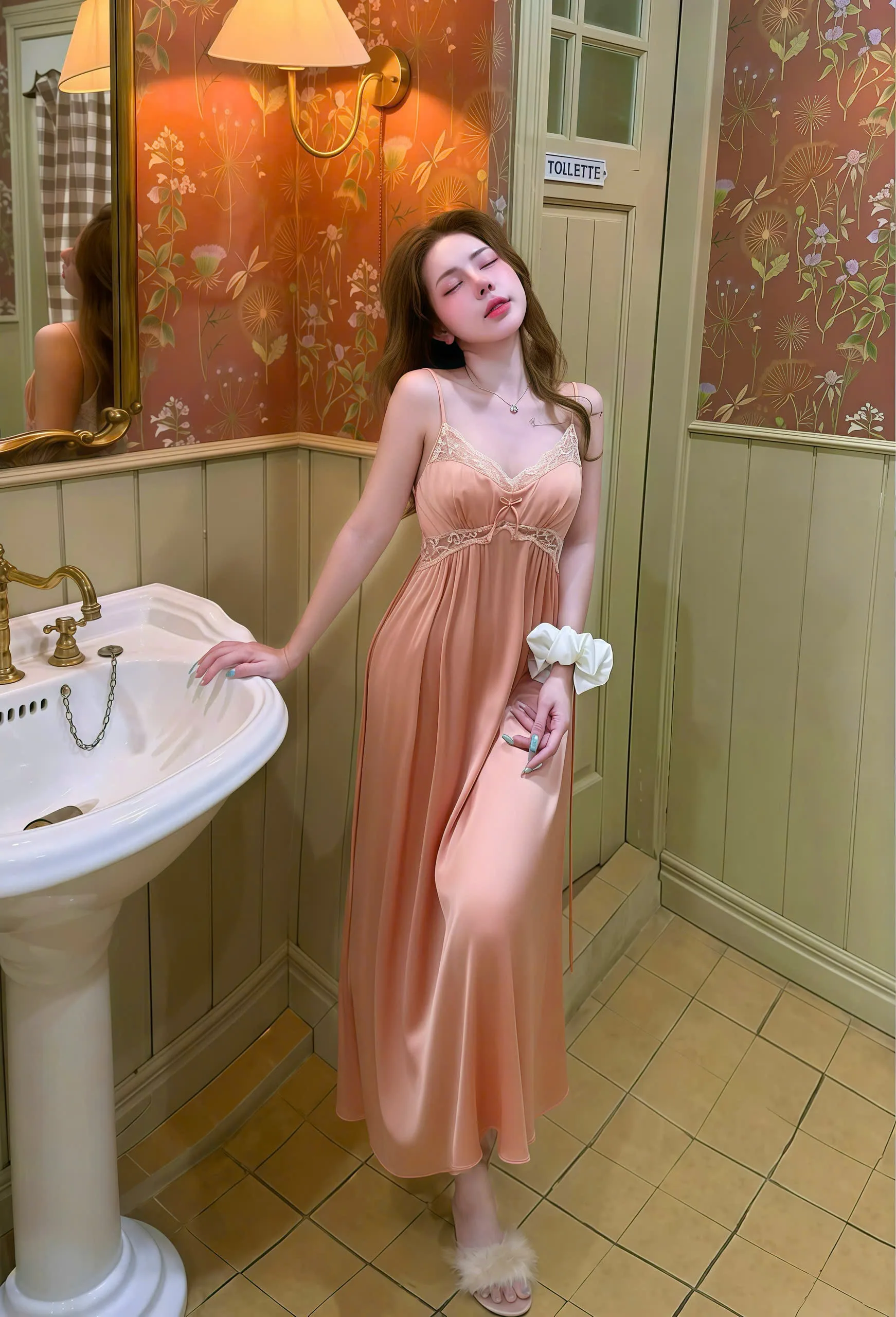 Váy Ngủ Dài Sexy Night Trơn Ren V Ngược Eo Gợi Cảm - Ảnh 3
